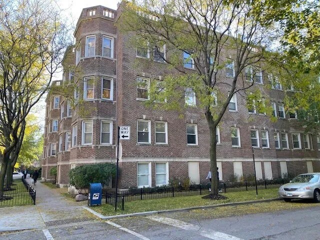 Building Photo - 6040 N Kenmore Ave