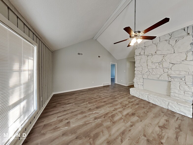 Building Photo - 6919 Glenwick Dr