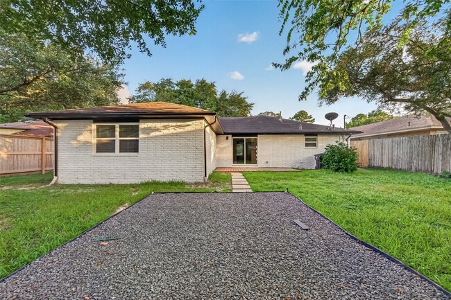 Building Photo - 9614 Hammerly Blvd