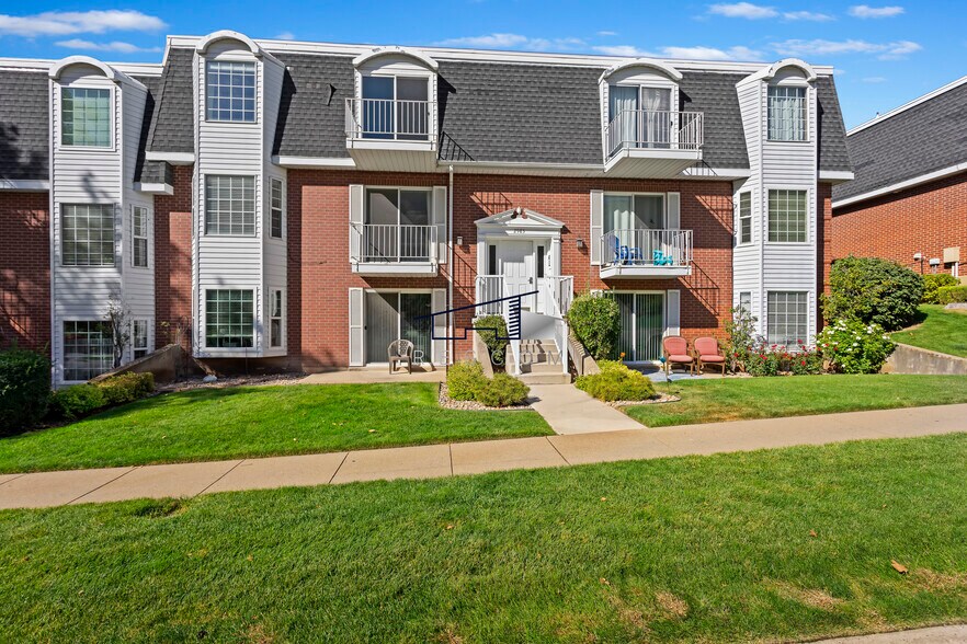 Primary Photo - 2983 Taylor Ave