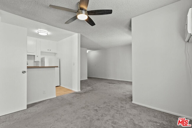 Building Photo - 15286 Sutton St
