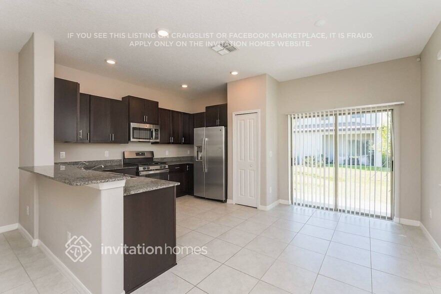 Building Photo - 8461 Campus Woods Way
