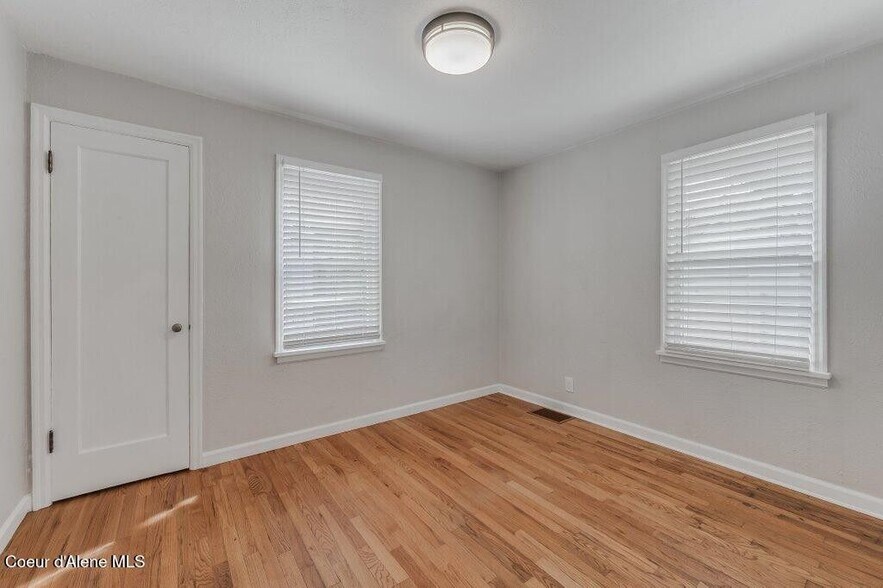 Bed 1 First Floor - 1415 N 2nd St
