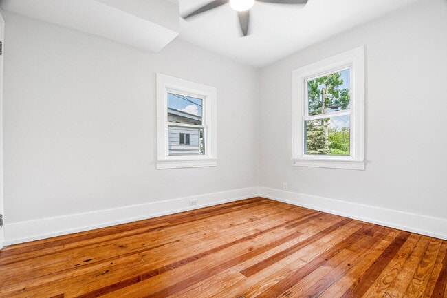 Building Photo - 4637 Alpine Ave