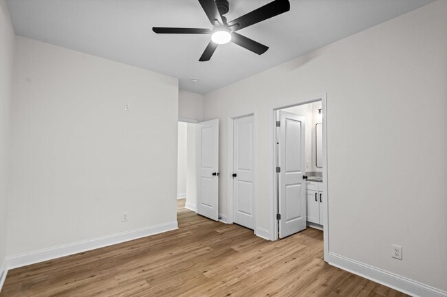 Building Photo - 1318 House St