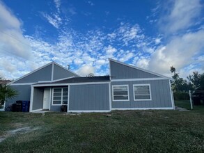 Building Photo - 7011-7013 Brentford Rd