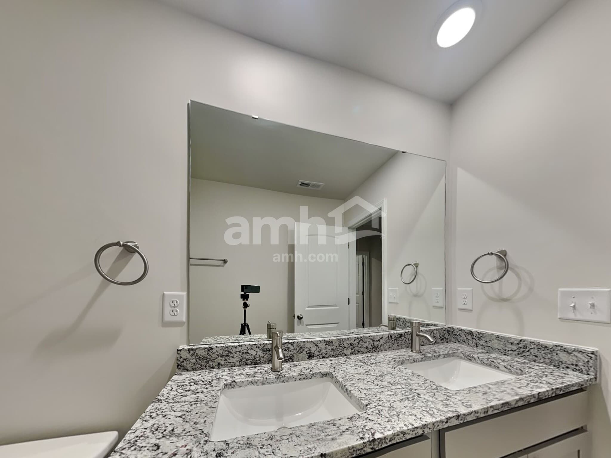 Building Photo - 3120 Emberly Dr