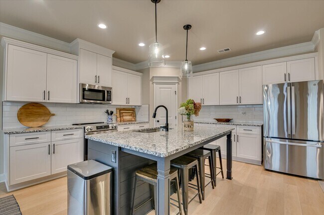 Building Photo - 840 Speckled Teal Path