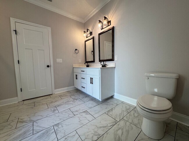 Building Photo - Beautiful Single Family Home