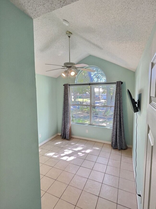 Building Photo - 3 Bedroom Home in Ocean Springs