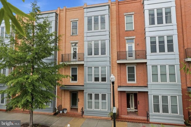Building Photo - 1908 Potomac Ave