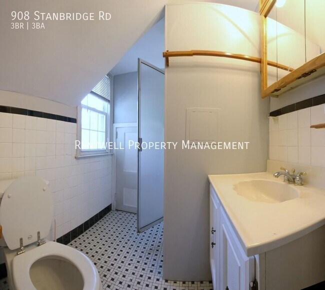 Building Photo - 908 Stanbridge Rd