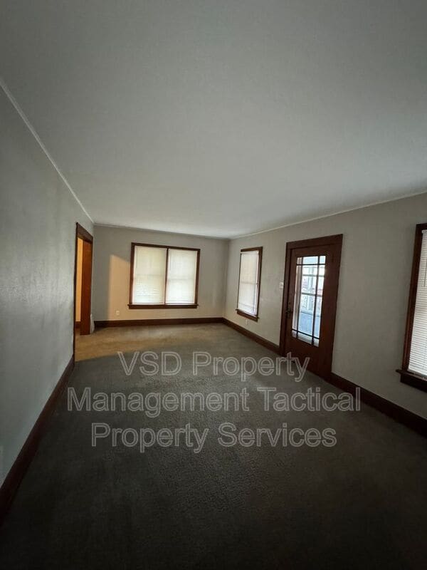 Building Photo - 2078-2018 18th St SW