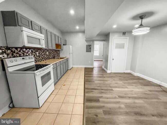 Building Photo - 5341 Market St