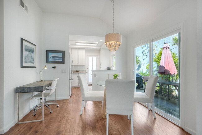 Building Photo - Furnished 2 bedroom in Carlsbad-Close to Beach
