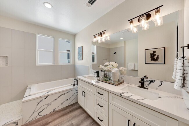 Building Photo - 2148 W Solo Wy