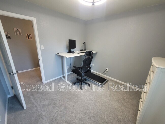 Building Photo - 1012 Meadowview Pl