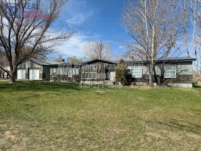 Building Photo - Cute 4 bedroom 2 bath room house