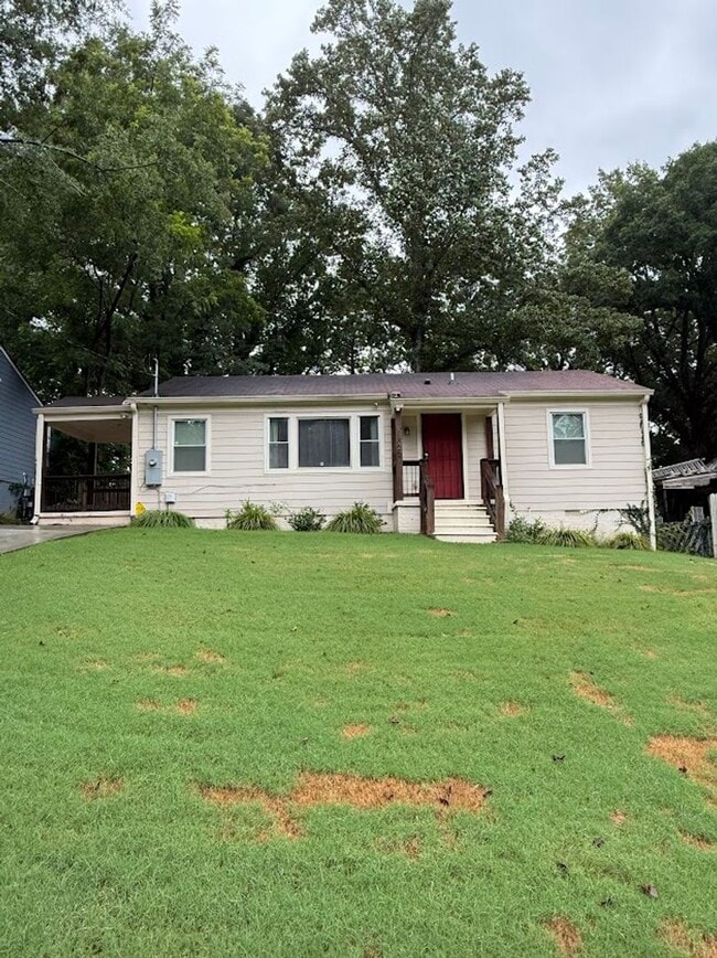 Building Photo - 3 bed 2 bath in Atlanta!