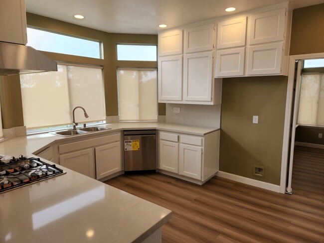 Building Photo - Carmel Valley 4 Bedroom House