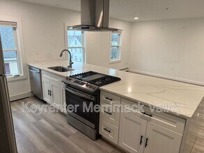 Building Photo - 61 Chapel St