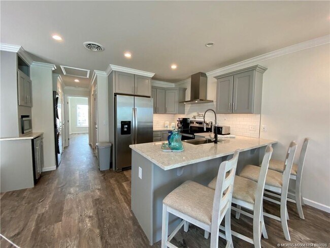 Building Photo - 2646 NE Pelican Wy