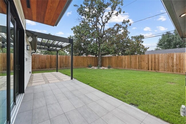 Building Photo - 2518 Tannehill Dr