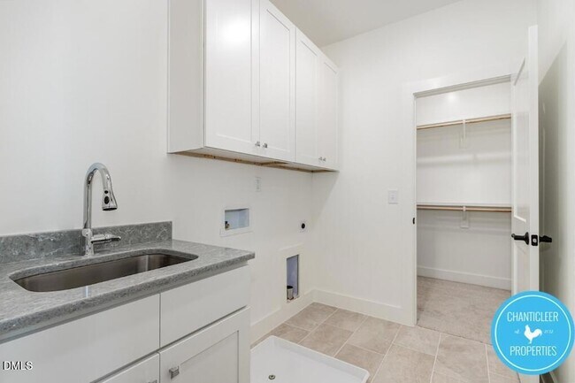 Building Photo - 2307 Broad St