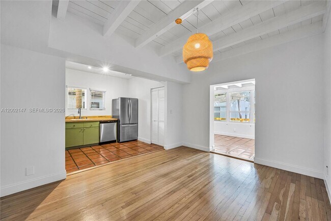 Building Photo - 429 NE 73rd St