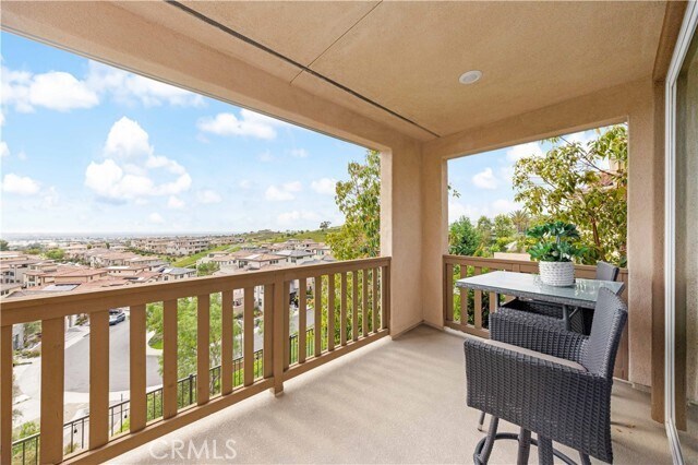 Building Photo - 545 Serrano Summit Dr