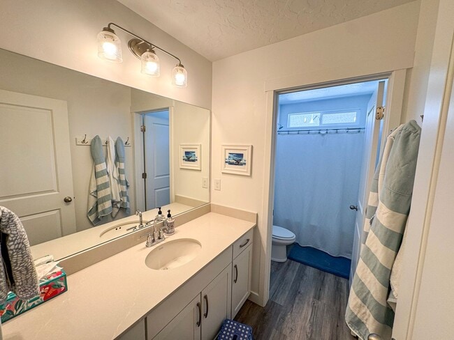 Building Photo - Community Pool & Rent Reduction! Beautiful Must See 4 Bed 3.5 Bath House for Rent in Syracuse!