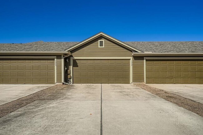 Building Photo - 1042 Lost Pines Ln