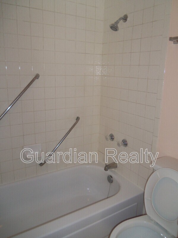 Building Photo - 2639 Jacyra Ave