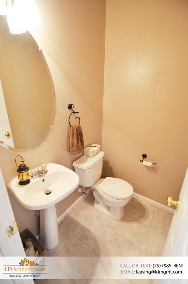 Building Photo - 3 Bedroom in York School District Availabl...
