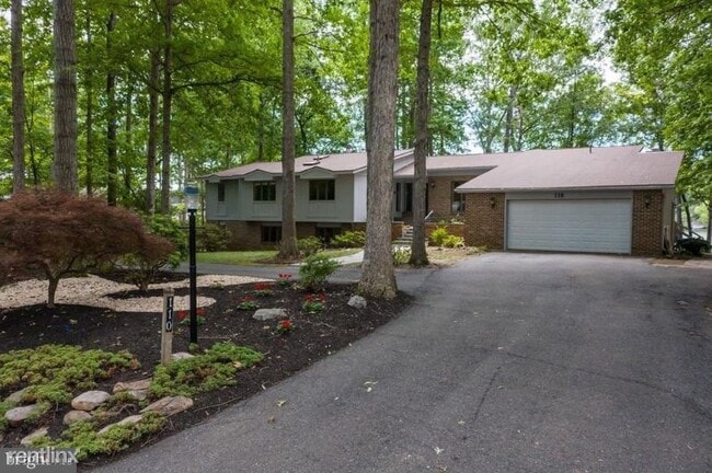 Primary Photo - 5 br, 4.5 bath House - 110 Castle Hill Ct