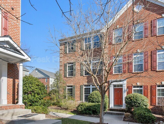 Building Photo - 3823 Maher Manor