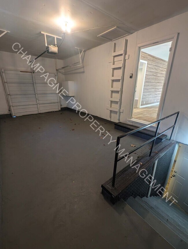 Building Photo - Unique single family home with second unit in finished basement