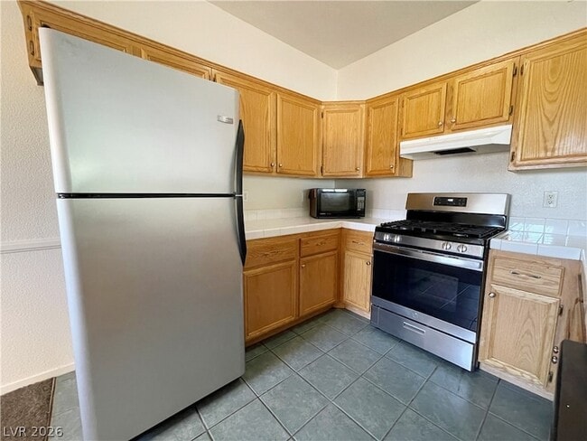 Building Photo - 2110 Los Feliz St