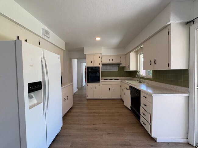 Building Photo - Charming Gilroy Home For Rent