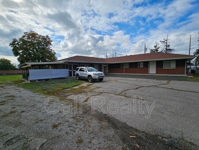 Building Photo - 12324 E Broadway Ave