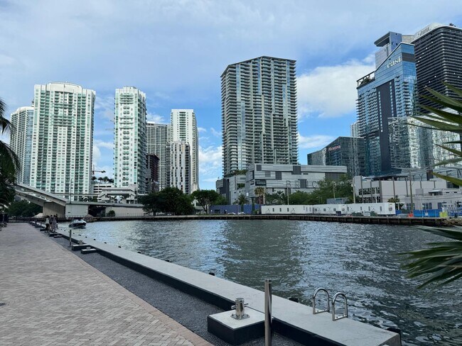 Building Photo - 350 S Miami Ave