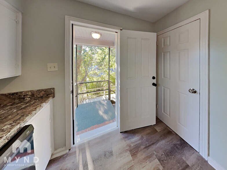 Building Photo - 3420 Avenue Q