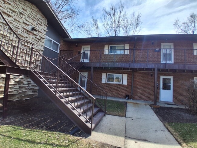 Building Photo - 1845 White Chapel Dr