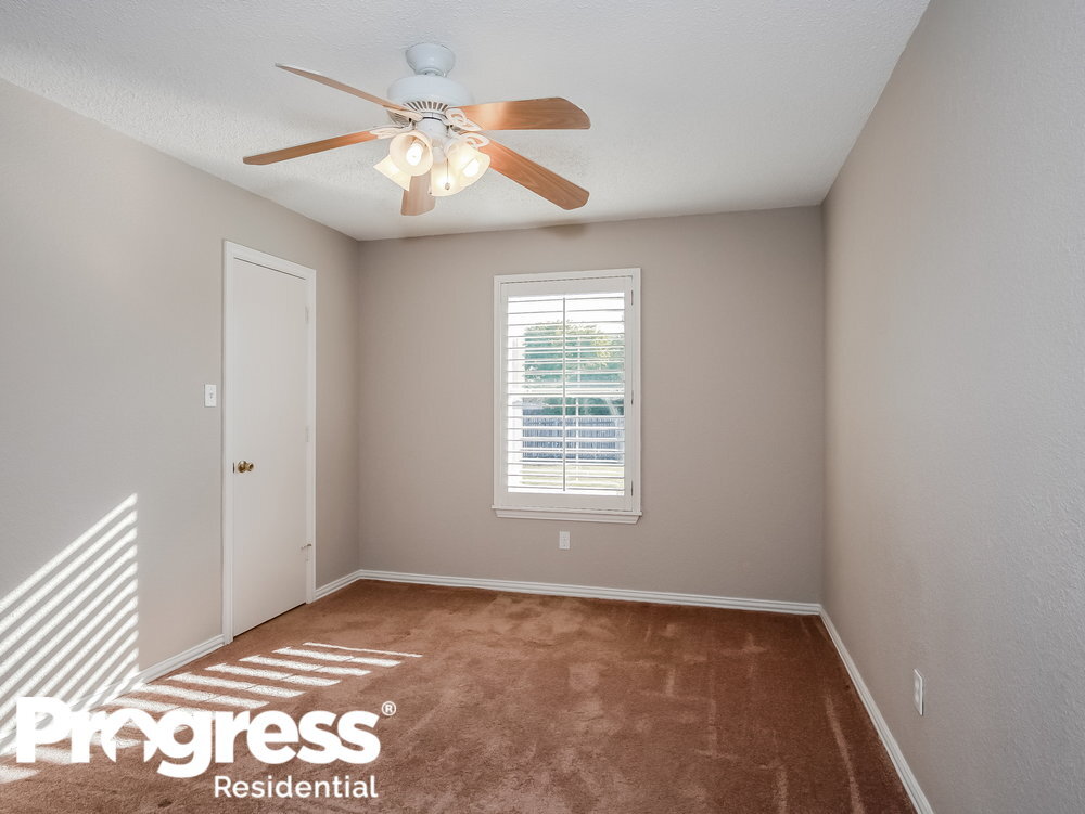 Building Photo - 4079 Tulip Tree Dr