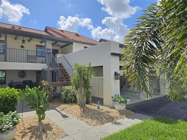 Building Photo - 756 Avenida Estancias