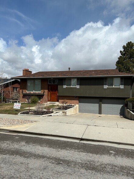 Building Photo - 465 E 6770 S