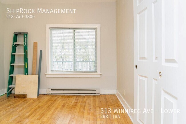 Building Photo - 313 Winnipeg Ave