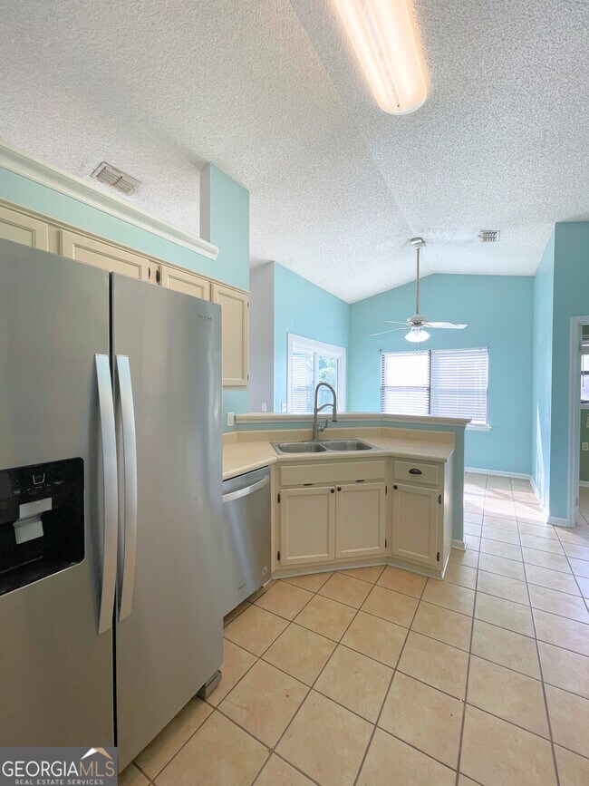 Building Photo - 314 Briarwood Cir