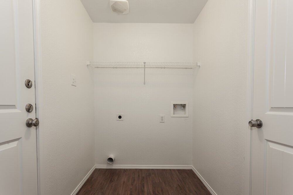 Building Photo - 3512 Cayman Dr