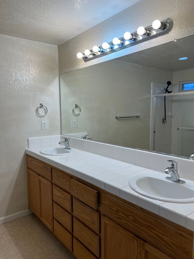 Building Photo - Coming Soon!